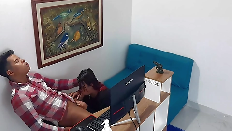 Sharing to be fucked by a huge cock