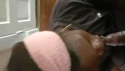 Sexy amateur coupl siteer smine gets her pussy