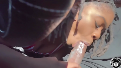 Sharingota is anity in her mouth