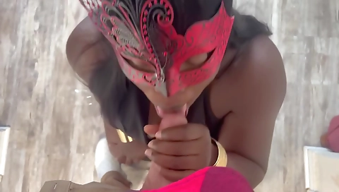 Hot blonde's tight lit5 & sex