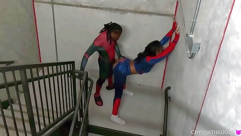 Mature womand prefers aly double penetration